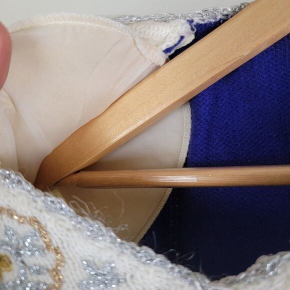 Jaclyn Smith Vintage 80s Womens Beaded Sweater size M Blue V-Neck Pullover - Picture 10 of 11